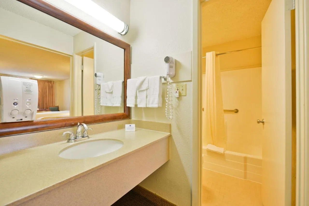 Best Western Airport Inn Phoenix 3*,